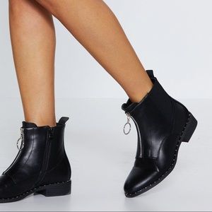 Nasty Gal Chelsea Boots